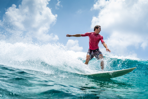 Surfen gezond? Dit zijn de gezondheidsvoordelen van surfen